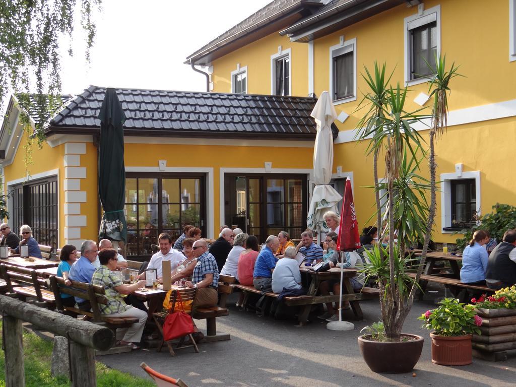 Hotel Perbersdorfer Heuriger Neuhofen an der Ybbs Exterior foto