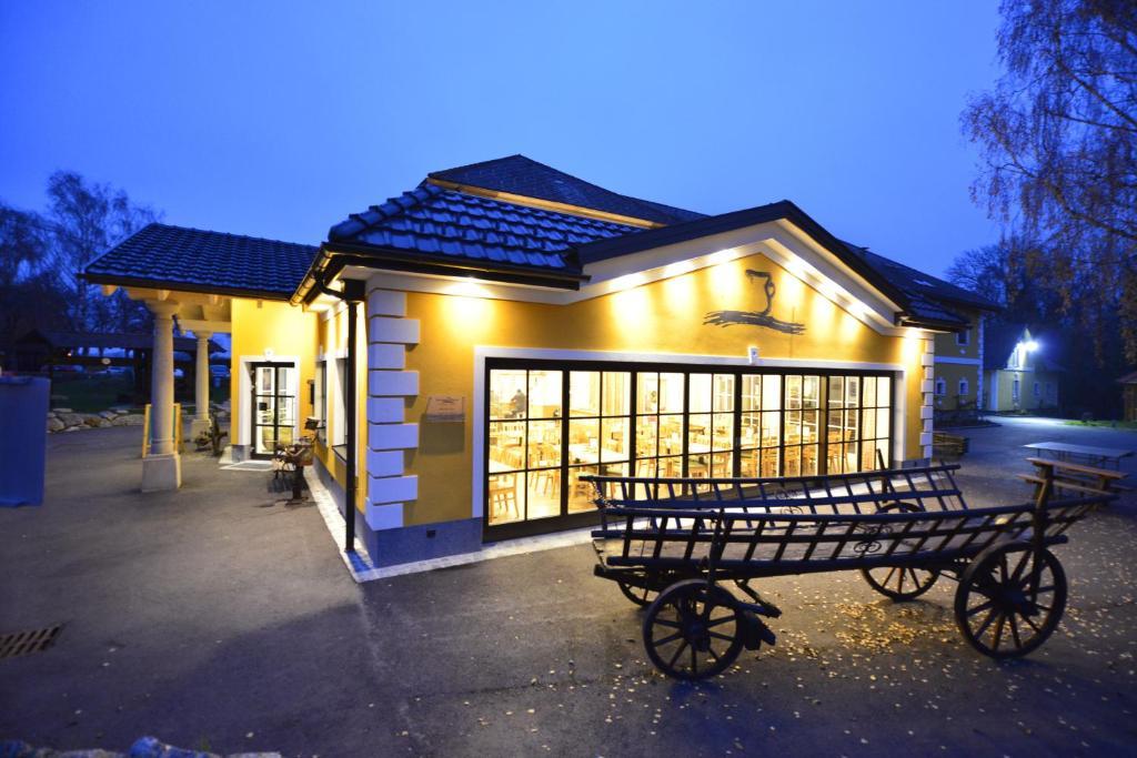 Hotel Perbersdorfer Heuriger Neuhofen an der Ybbs Exterior foto